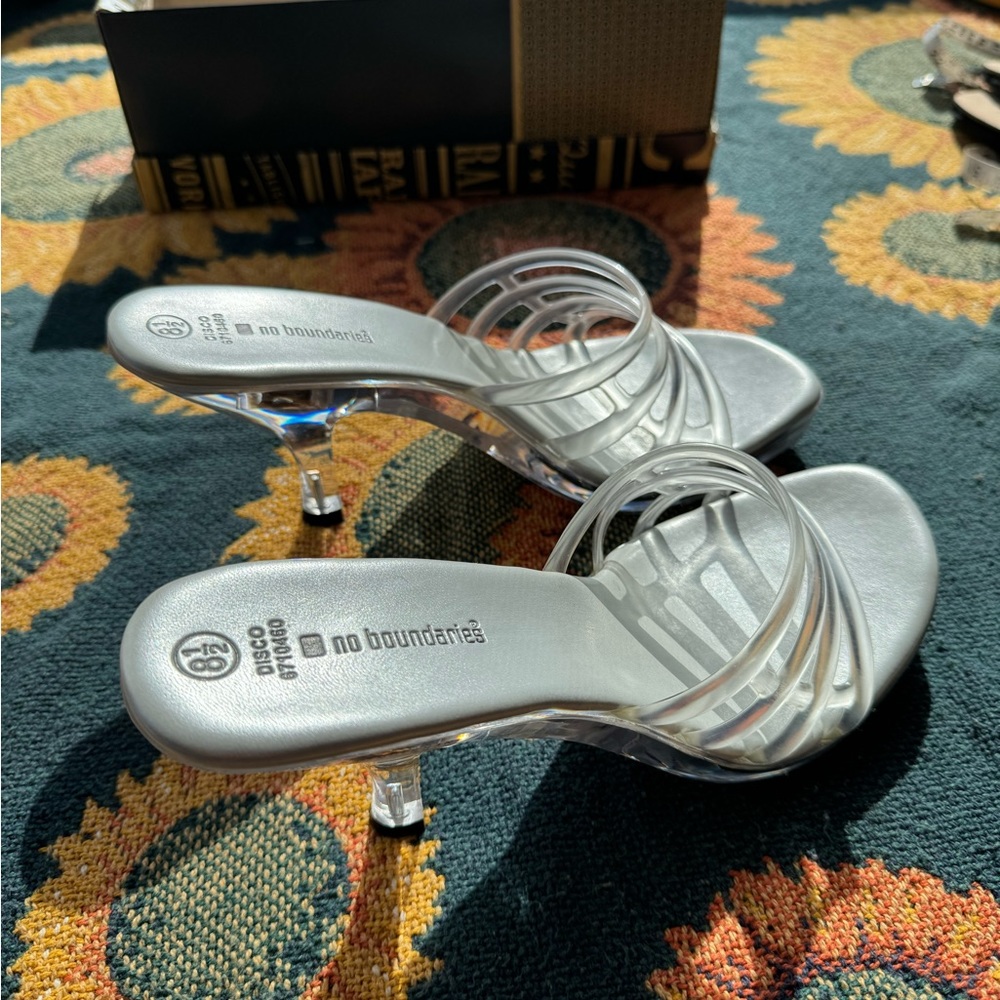 Vintage Disco No Boundaries Light Up Kitten Jelly Heels